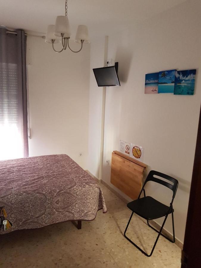 Hostal Tilos Malaga Bagian luar foto