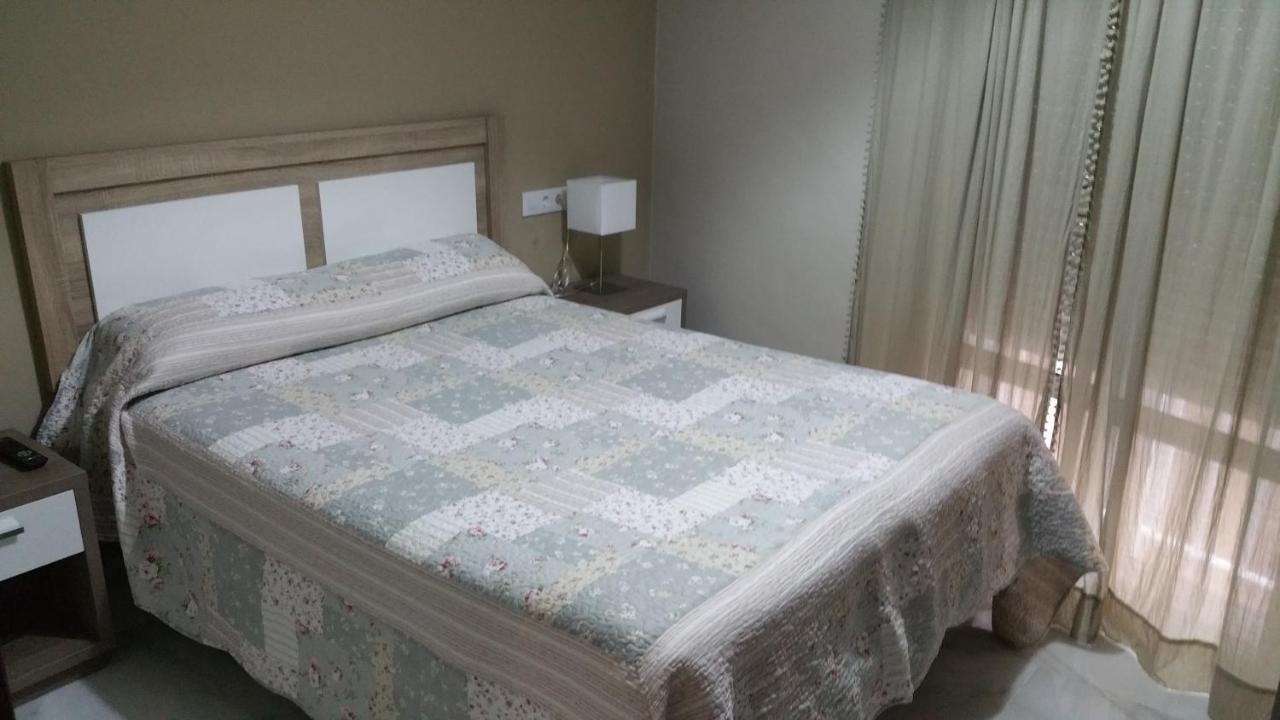 Hostal Tilos Malaga Bagian luar foto